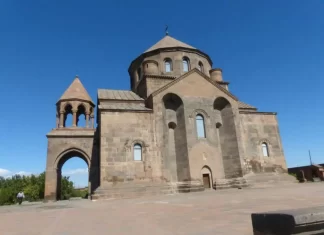 Iglesia Armenia en Stepanakert
